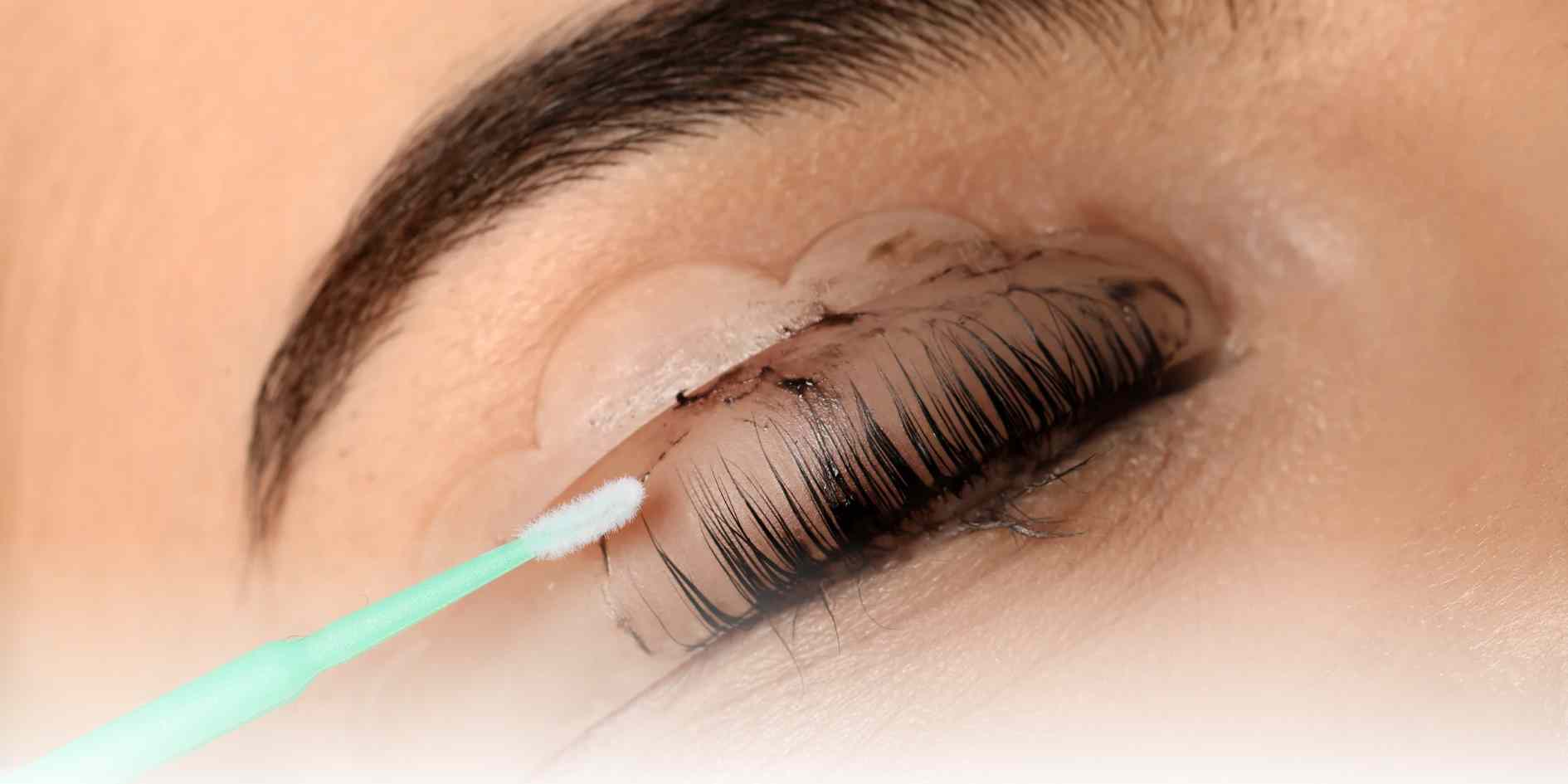 Lily's Beauty Studio Kadıköy Bostancı kirpik lifting uygulaması – 2026 fiyat rehberi