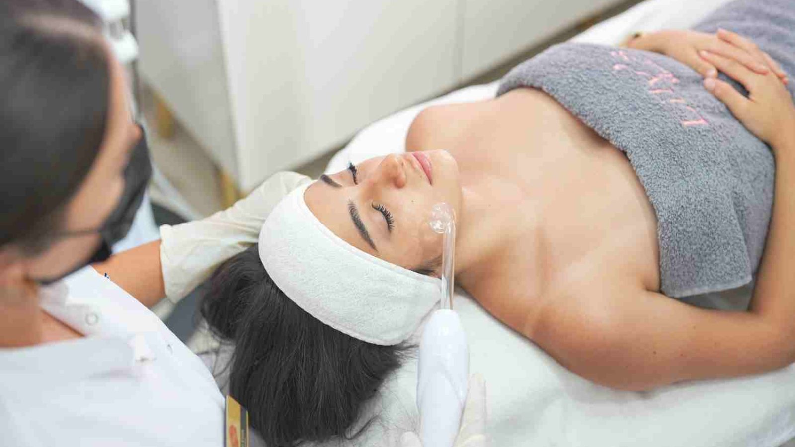 Kadıköy Hydrafacial cilt bakımı Lily's Beauty Studio Bostancı