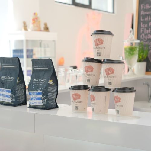 lilys-cafe-barista-tezgahi